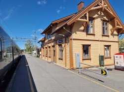 Stasjonsbygningen ved Rakkestad stasjon