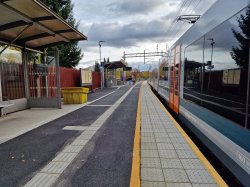 Tog inne på Haugenstua stasjon